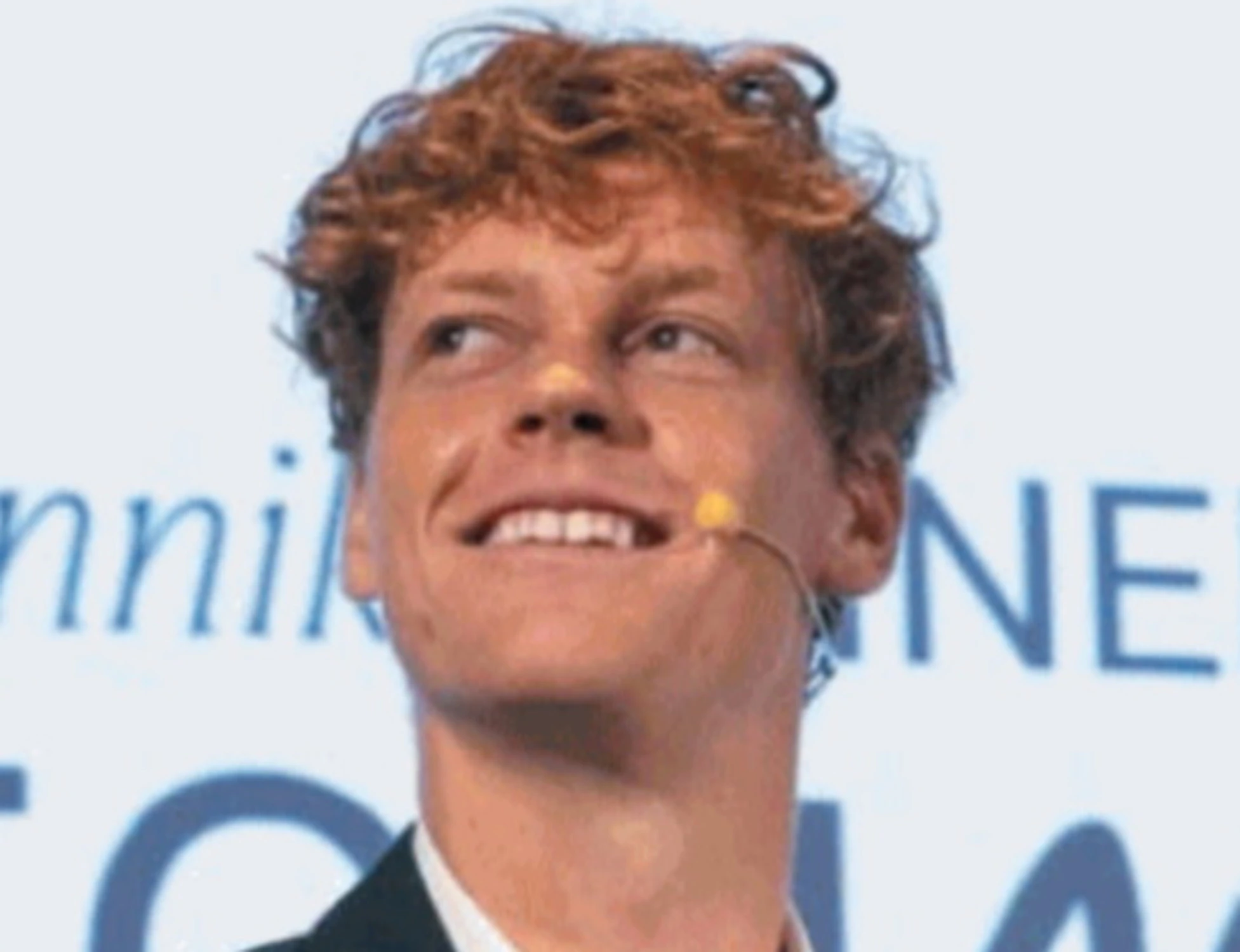 Jannik Sinner e la racchetta magica: l'ultimo colpo (a Milano)