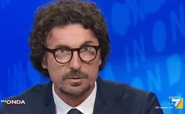 Atreju, Danilo Toninelli farnetica: "Ha vinto Elly Schlein"