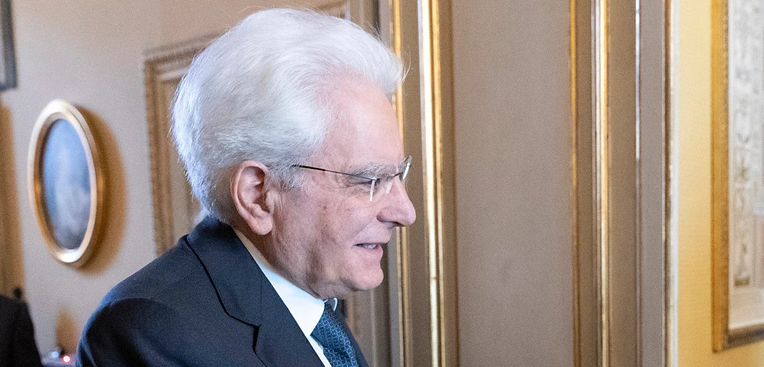 Sergio Mattarella, la strada del governo di garanzia: premier a sorpresa? A meno che...