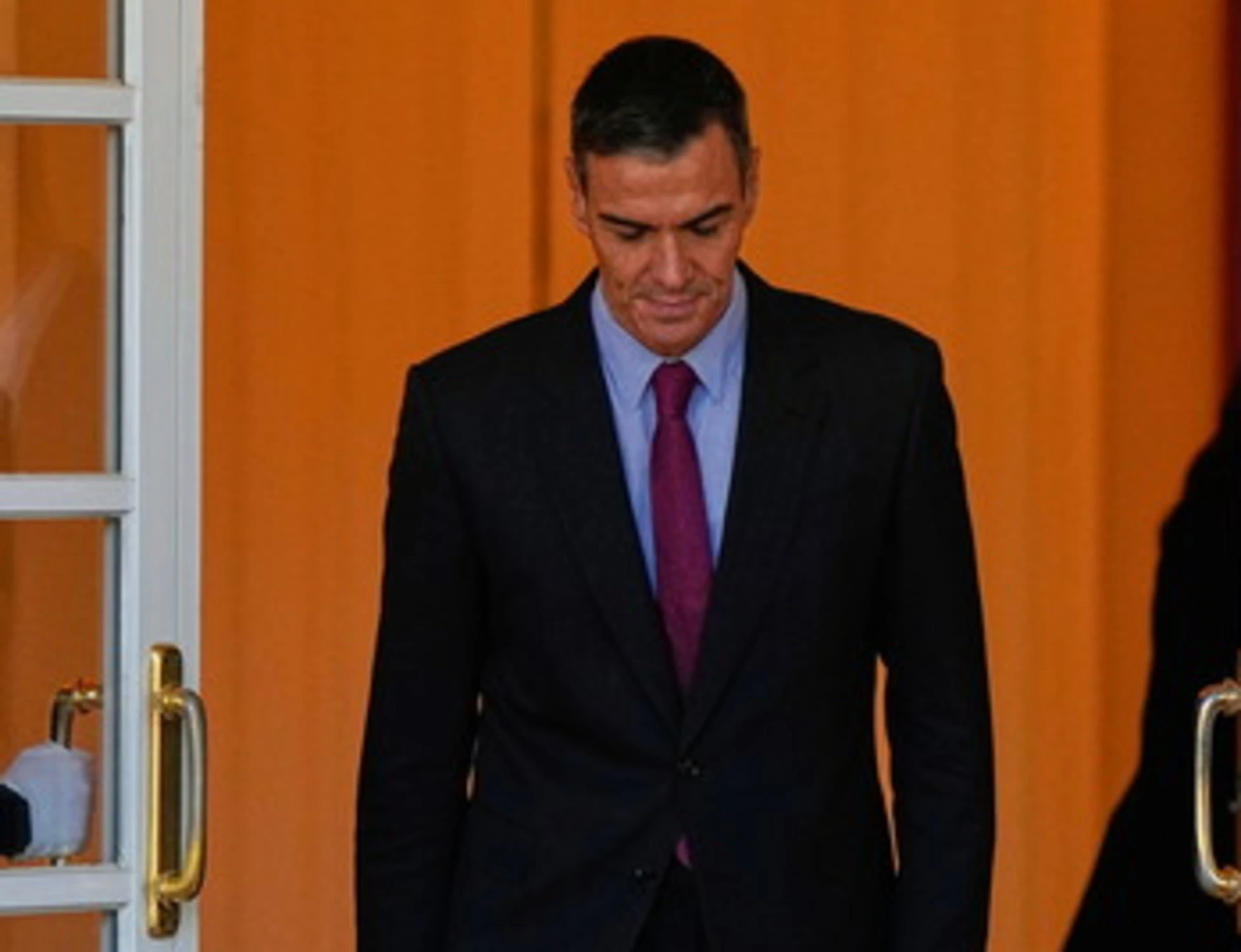 Pedro Sanchez allo sbando: Abalos sbattuto in galera