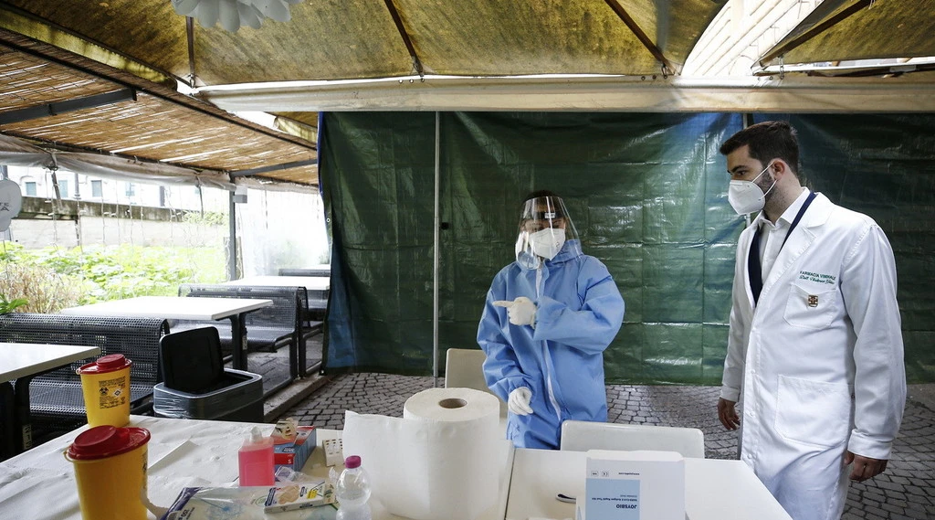 Coronavirus, il bollettino del 14 dicembre: 491 morti e 12mila contagi. Crescono i ricoveri ordinari