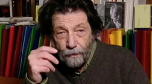 Cacciari sbrana Sanremo e Amadeus: "Zero totale, sceneggiate. E il conduttore..."