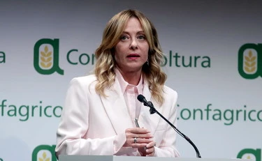 Giorgia Meloni, l'affondo contro la Ue: "Adesso basta ideologia contro l'Italia"