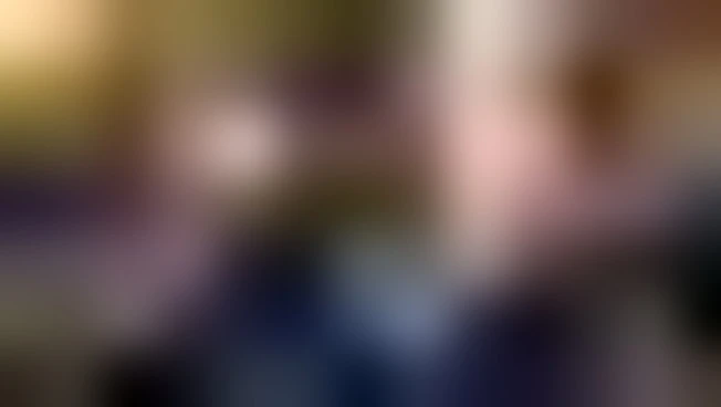 1049x576