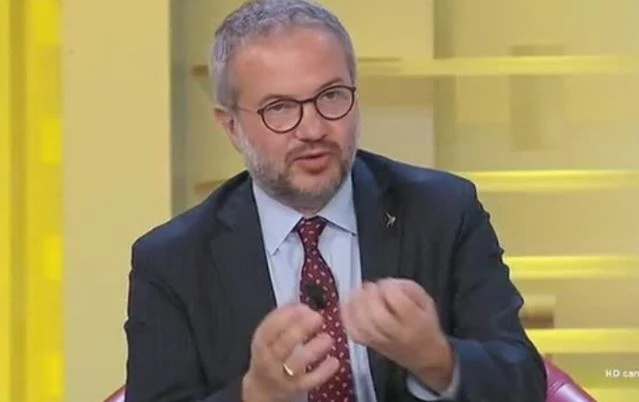 Claudio Borghi, il piano per far saltare in aria il governo sulla manovra: "Mi metto comodo e sto a guardare"