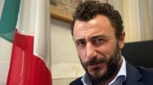 Pozzolo, ora la sinistra demonizza chiunque abbia un'arma
