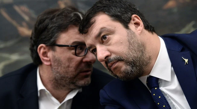 Super green pass, i dubbi di Salvini e Giorgetti: nel mirino i talebani del governo