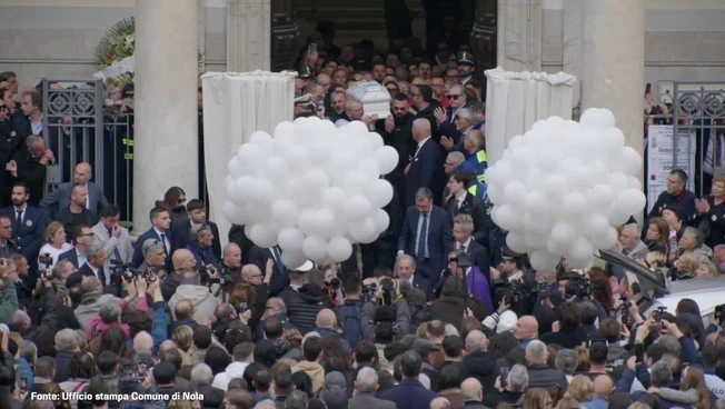 A Nola l'ultimo saluto al piccolo Domenico Caliendo