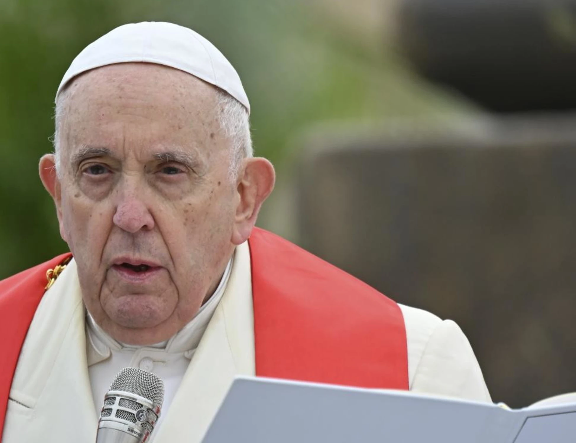 Elly Schlein smemorata: cosa diceva Papa Francesco su gender e trafficanti