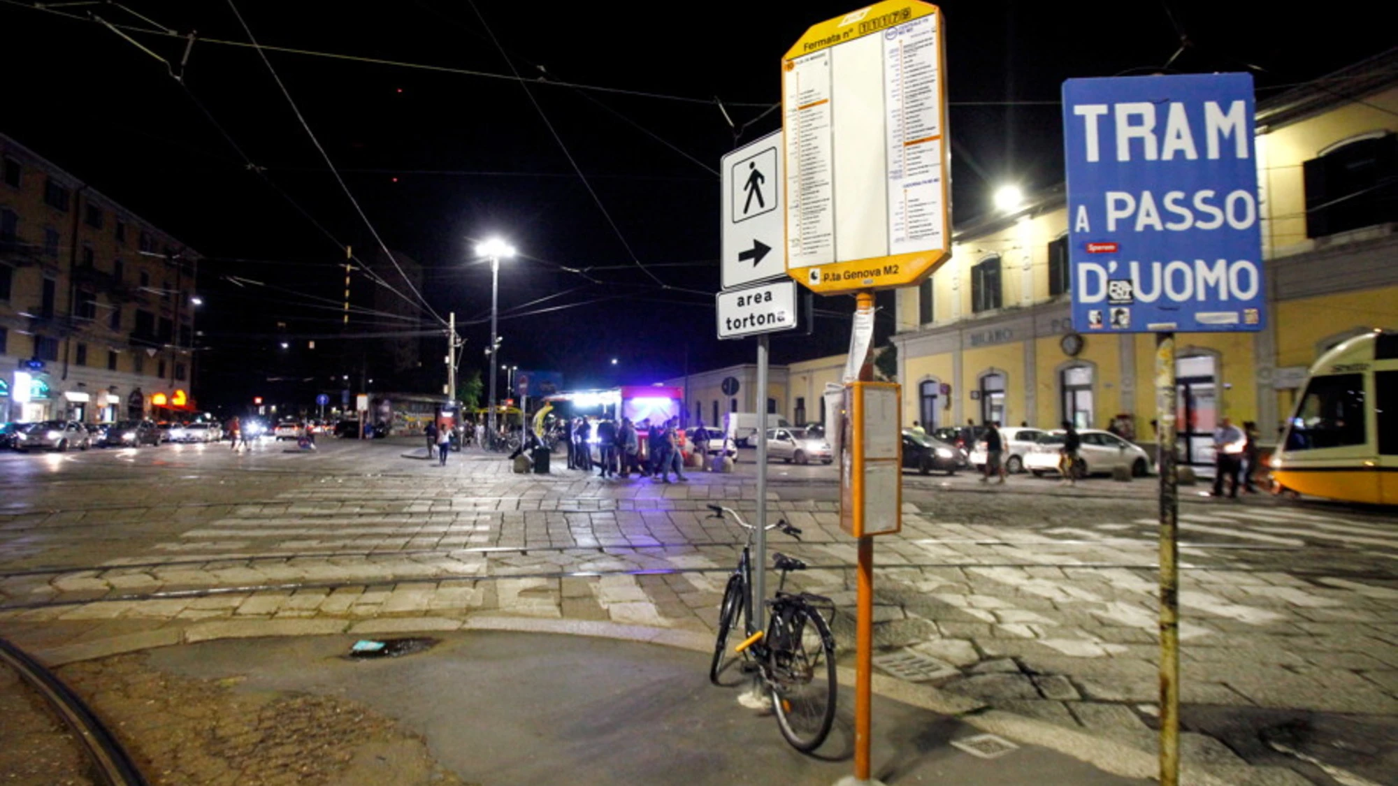Milano, palpeggia una bimba di 10 anni: il padre se ne accorge e gli rompe un ginocchio