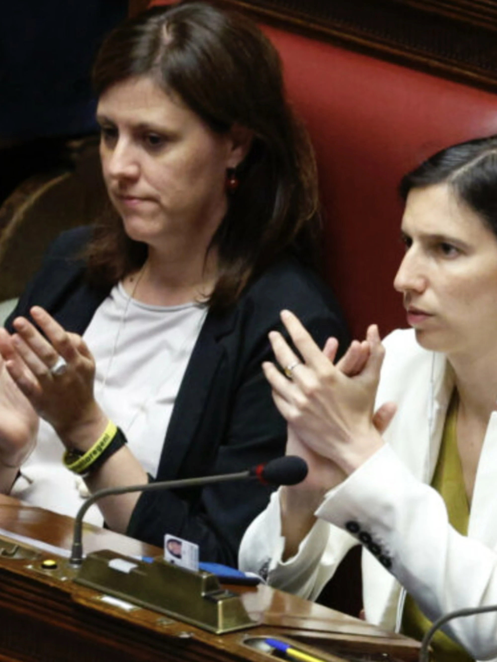 Balle atomiche: cabaret dem alla camera