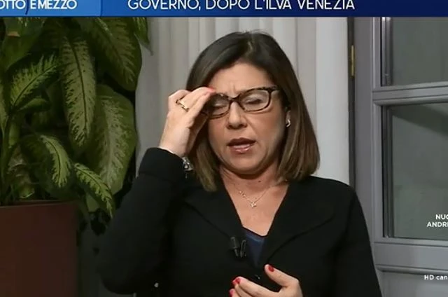 Venezia, l'imbarazzo di Paola De Micheli a Otto e mezzo: "Mose priorità", salta in aria il governo?