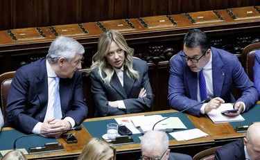 Accelerare la volata per poi tentare la scalata al Colle