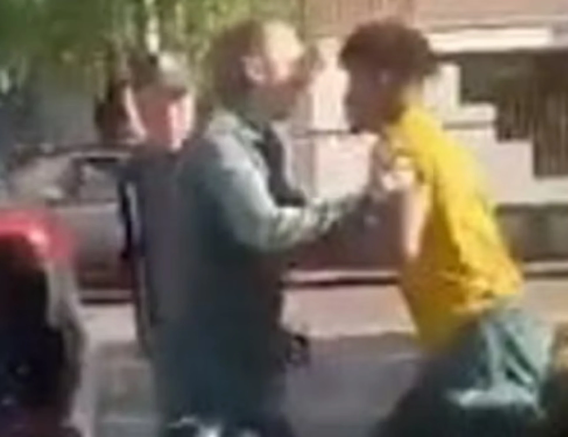 Verona-Milan, Orban perde la testa: l'attaccante aggredisce un tifoso