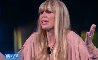 "Malore per Alessandra Mussolini", paura al GfVip