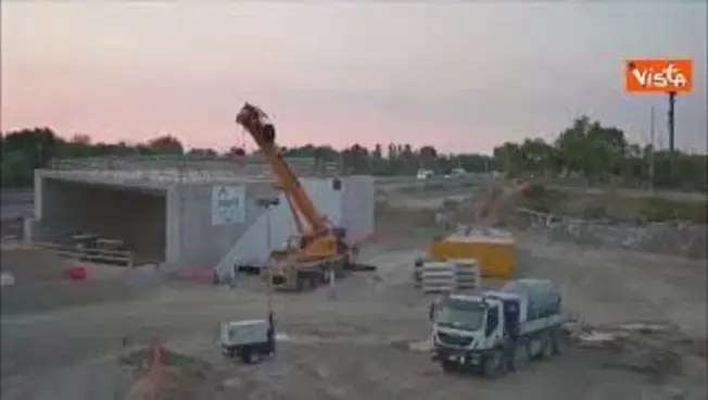 Leggi l'articolo: Complanarina di Modena, Aspi chiude in anticipo posizionamento nuovo sottopasso. Ecco il timelapse