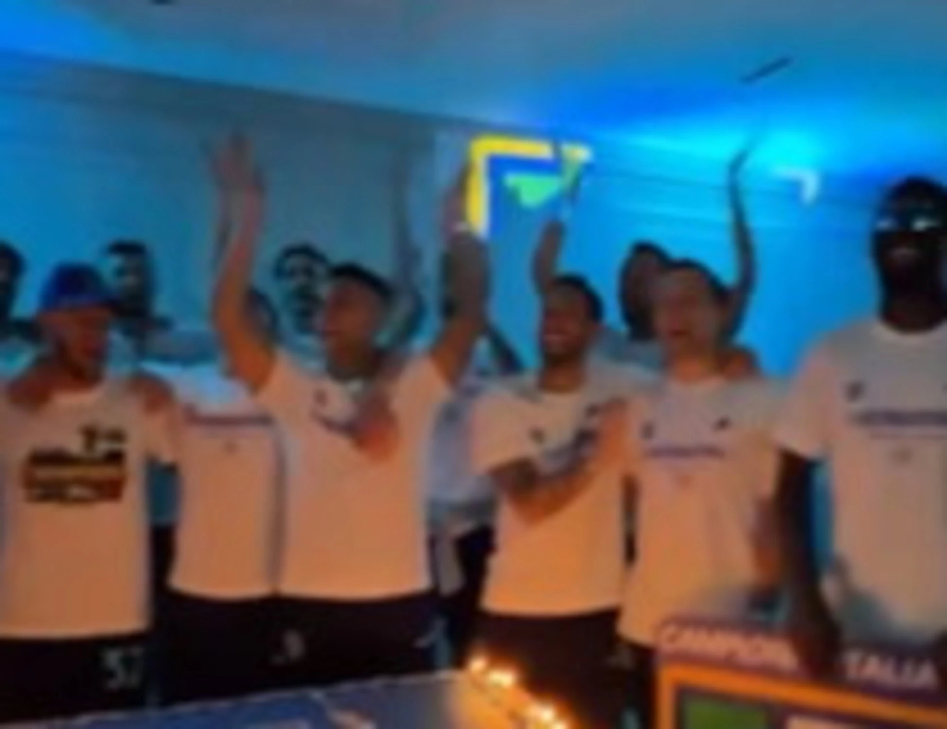 Inter, a notte fonda parte il delirio: chi guida i cori contro il Milan