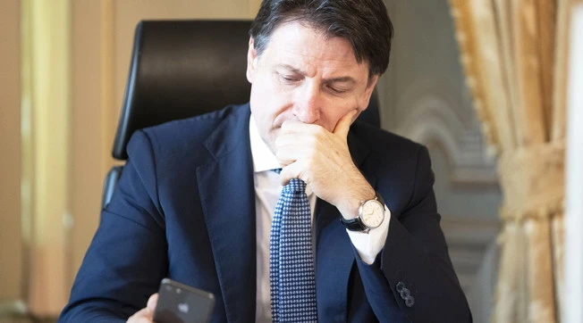 Giuseppe Conte telefona a Gino Strada per la sanità in Calabria: la linea del governo la dettano Santori e le Sardine