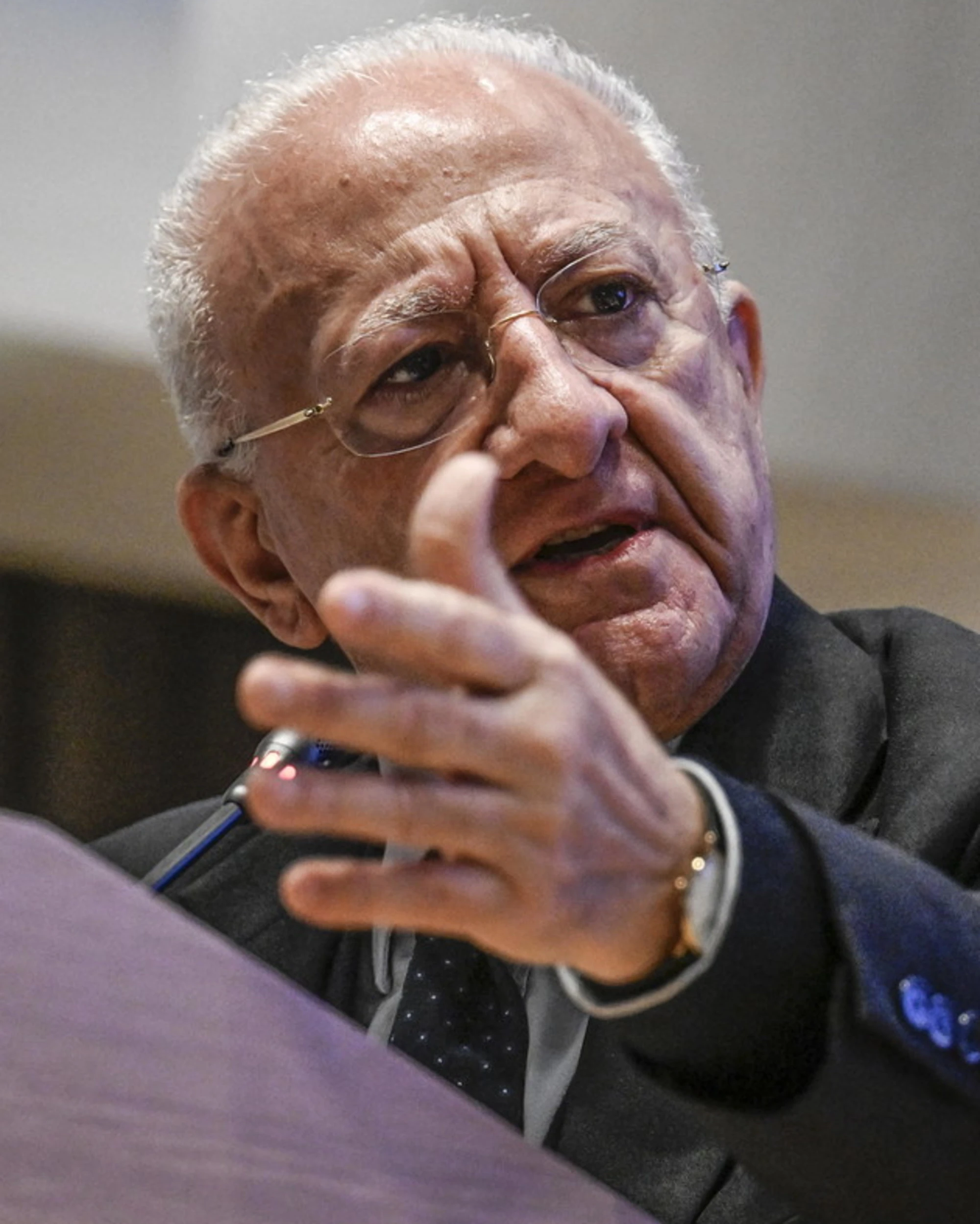 Schlein contro De Luca, retroscena: la trama che scuote il Pd