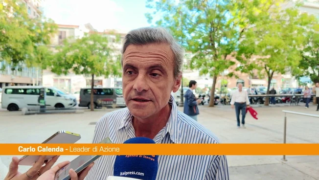 Calenda "Sondaggi falsati, al centrosinistra mancano leader e programmi"