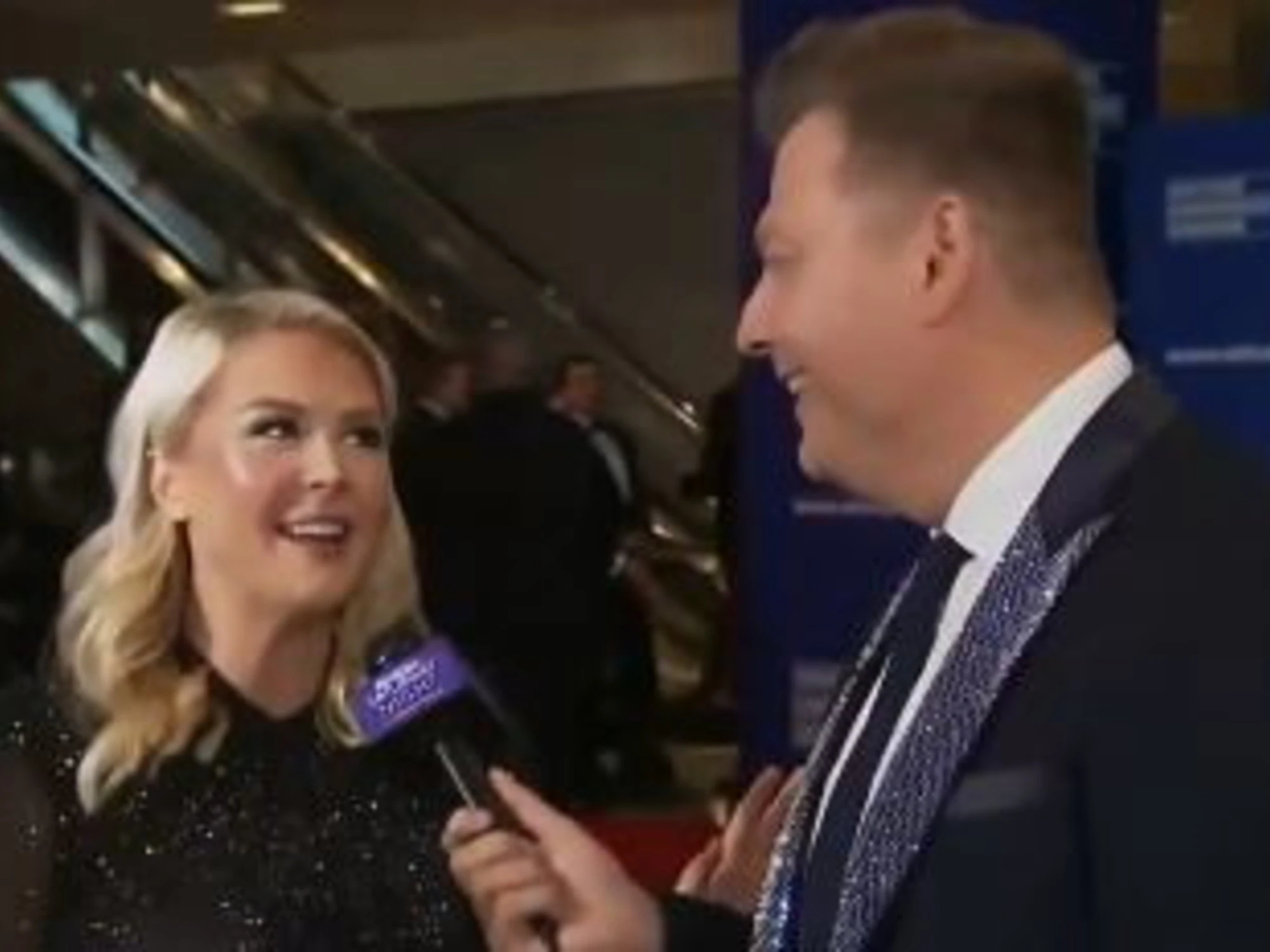 Attentato a Trump, la profezia involontaria di Karoline Leavitt: "Ci saranno colpi..."