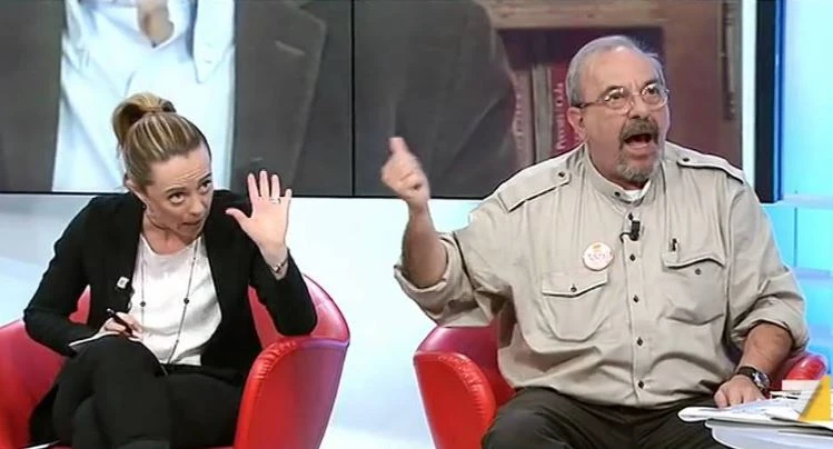 Vauro contro la Meloni: "Sono sotto scorta, mi ha scatenato contro i fascisti sulle foibe"
