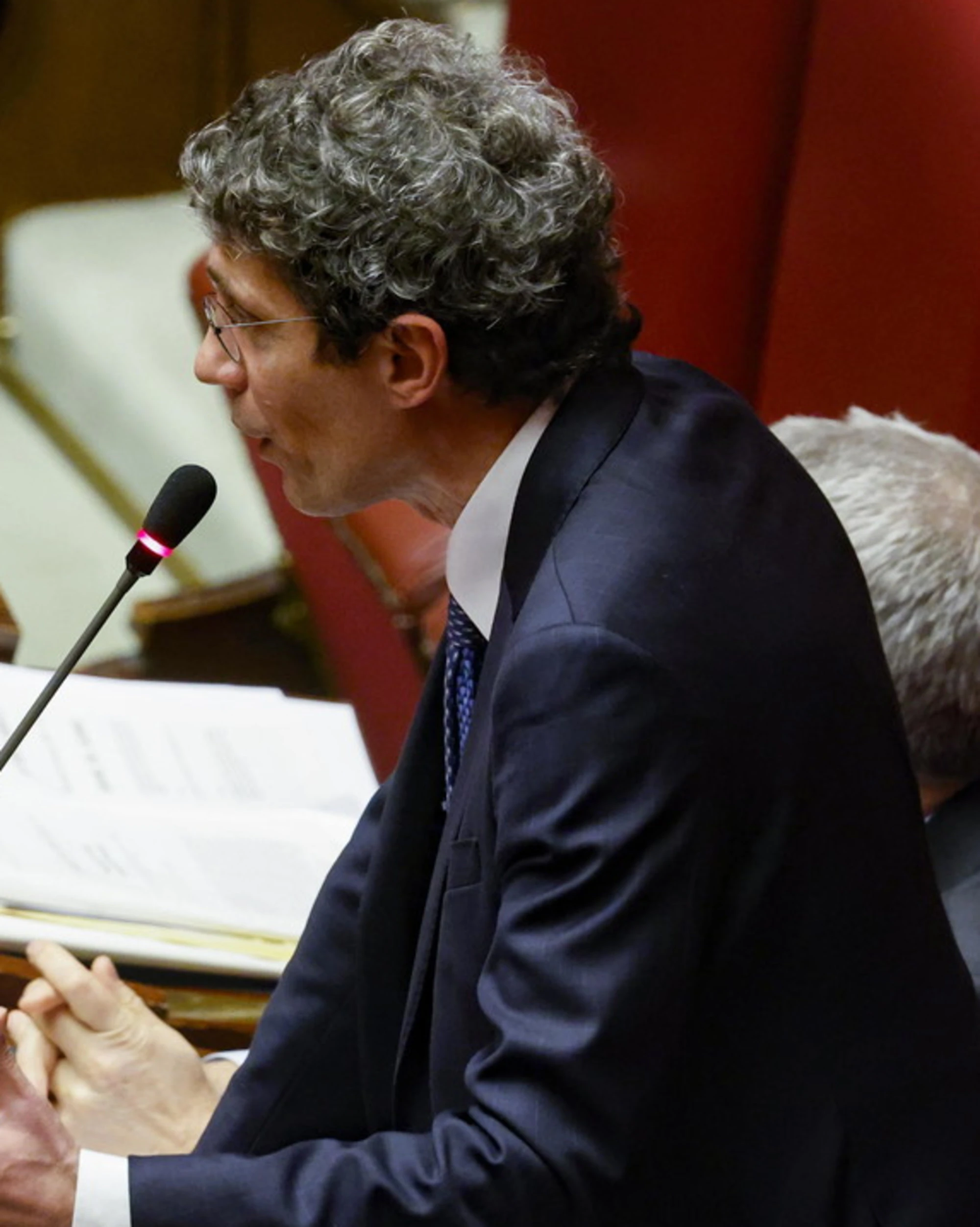 Riccardo Magi dà il peggio in Aula: "L'Iran? No, il problema i nazionalisti come Meloni