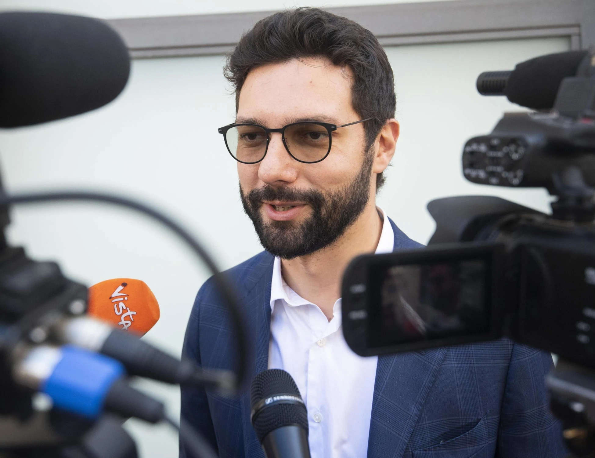 Referendum, l'ex capogruppo M5s D'Uva: "Voto Sì. Chi ha buona memoria...". Conte ko