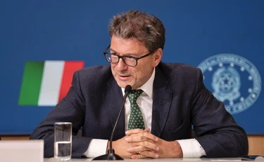https://media.liberoquotidiano.it/H9fUQtQsu6I2jAdxO0TG7dDEDWPLjvXcX8b-oNnddXs/width:800/quality:90/aW1hZ2VzLzIwMjYvMDYvMDMvMTUzNTA5MTM0LWJlZGI0MWRhLTRmMjMtNGIyYS1iNzkxLTczMTRiNjdjYzNlMS5qcGc.webp