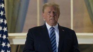 Donald Trump tradito dal consigliere: "Dove è andato, nonostante l'isolamento". L'ultimo clamoroso caso