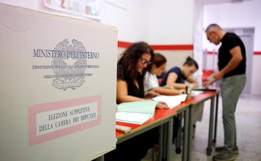 Suppletive Reggio Calabria, Roscioli del centrodestra avanti: dietro i candidati di csx e Vannacci