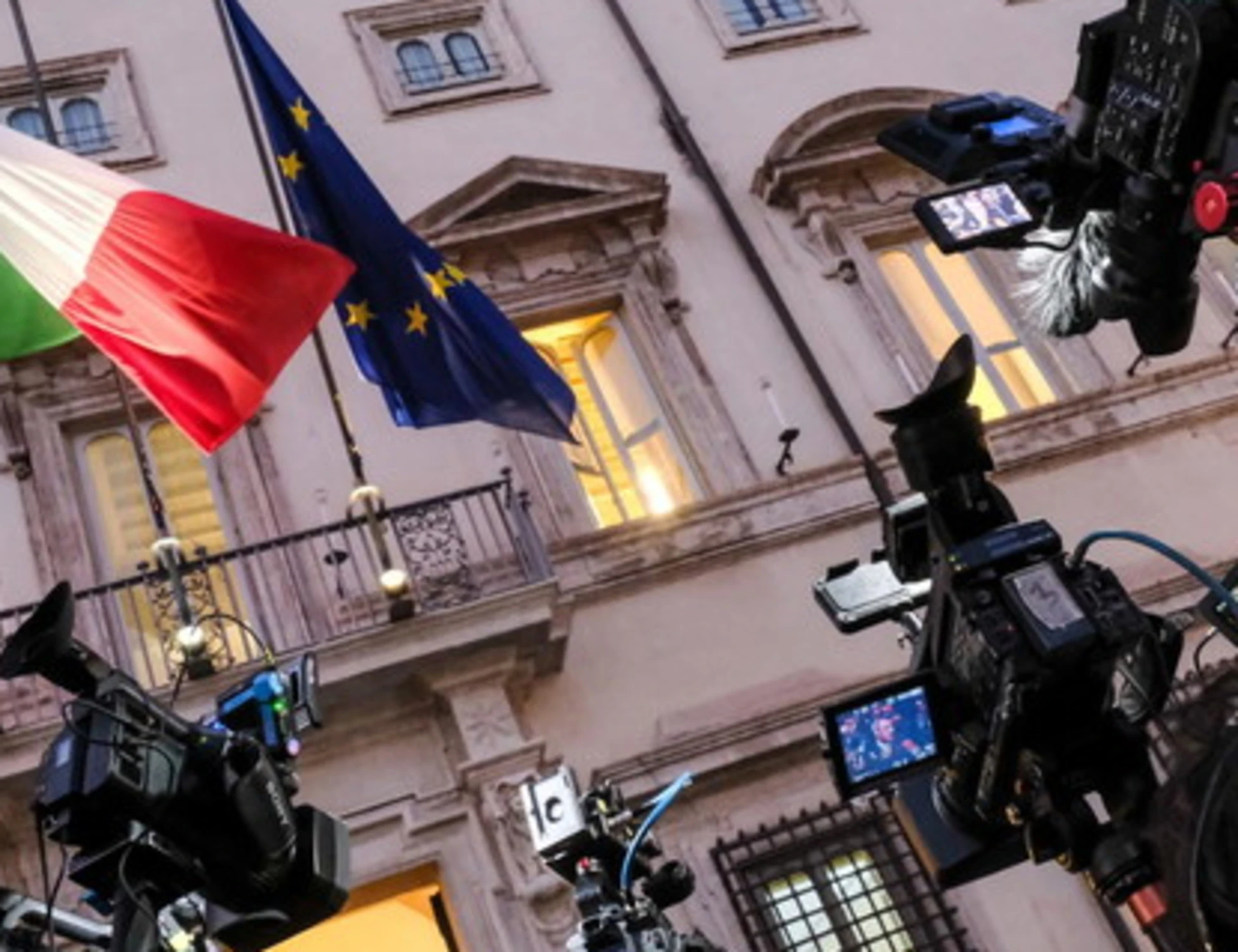 Manovra, verso un contributo di 4,5 miliardi dalle banche