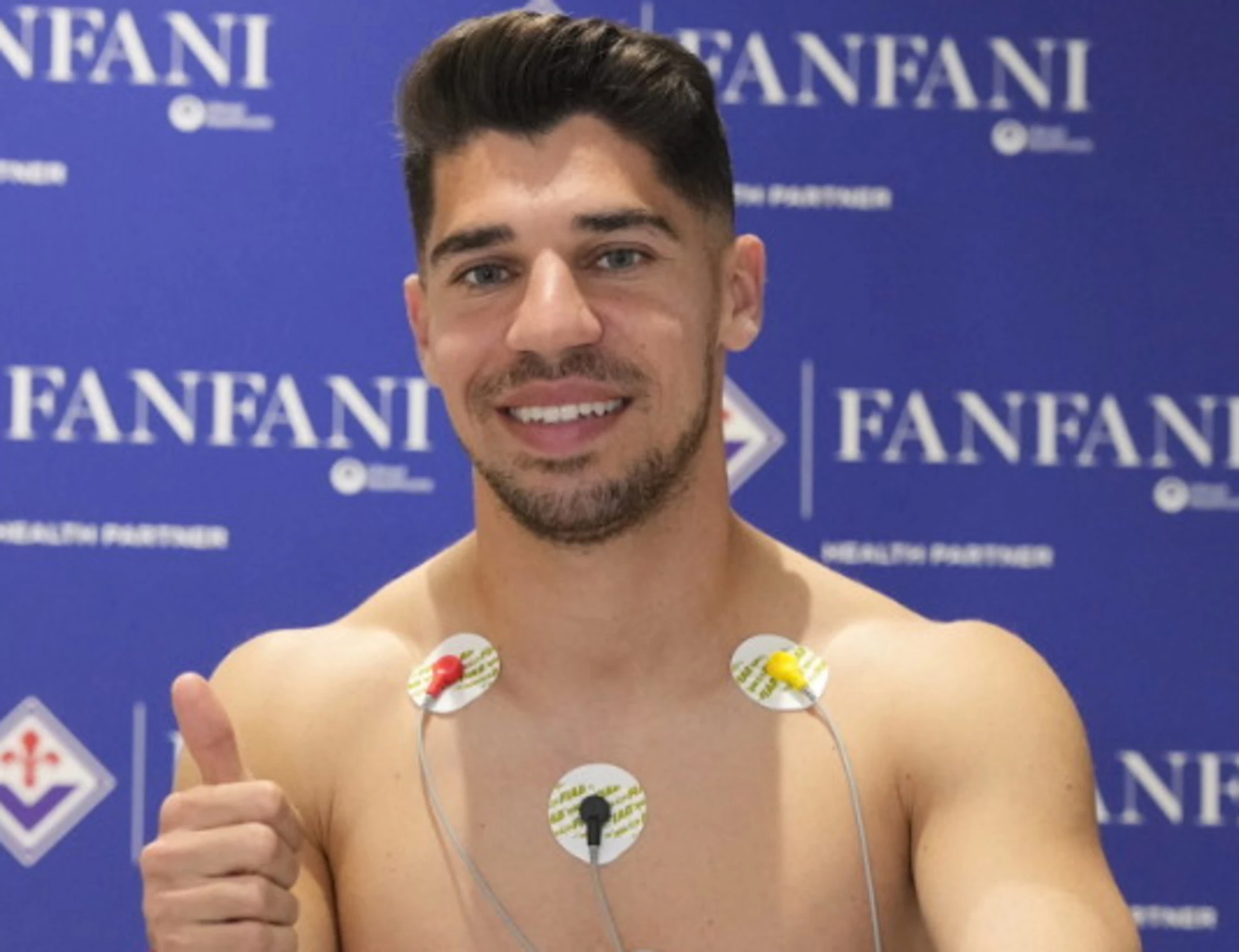 Fiorentina, la vergogna della sinistra sul nuovo acquisto: "Non sei il benvenuto"