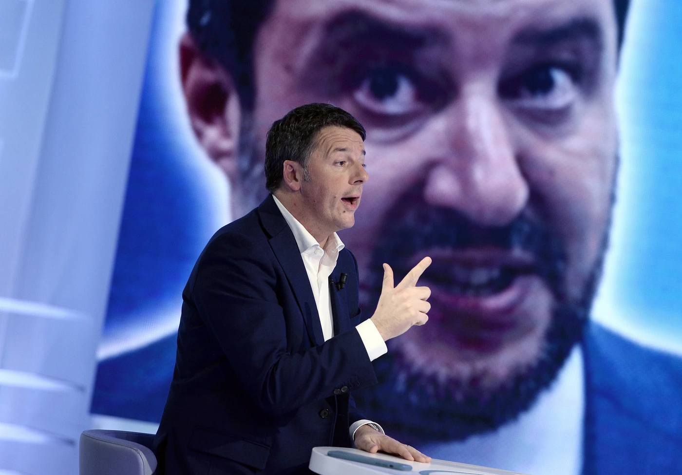 Matteo Renzi "capace di tutto": il terrore di Zingaretti. Convergenza con Salvini alle regionali?