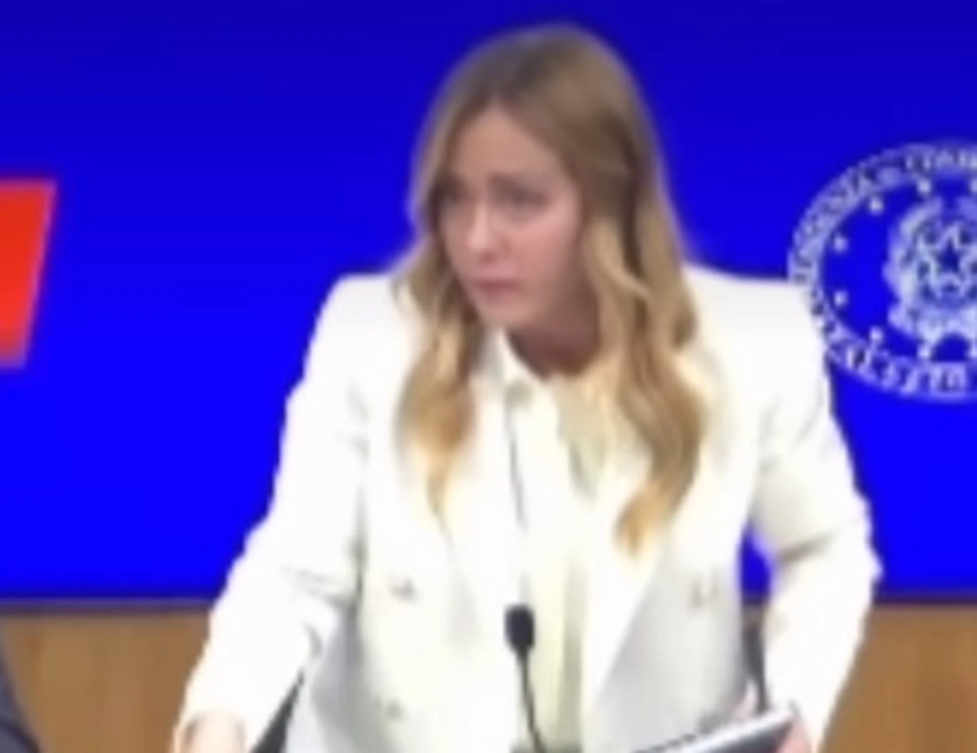 Giorgia Meloni, "lei crede nello Stato di diritto?": come ammutolisce la giornalista