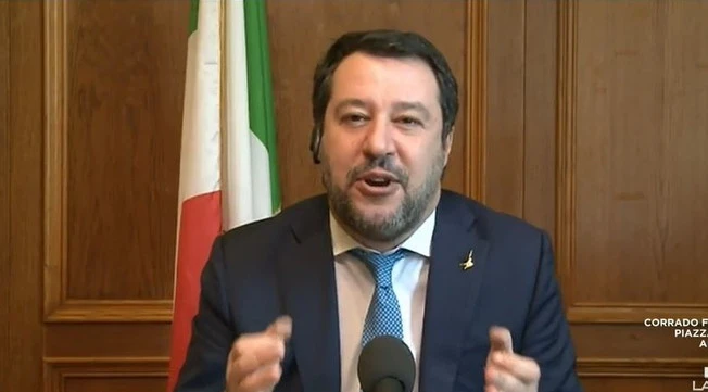 L'aria che tira, "vogliono mandarmi in galera e devo governare con loro?". Salvini travolge la sinistra: fine dei giochi