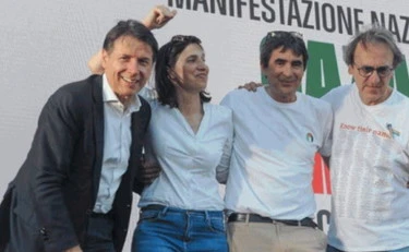 Allarme “spiagge vuote”. A sinistra si gode ma è l’ennesimo autogol