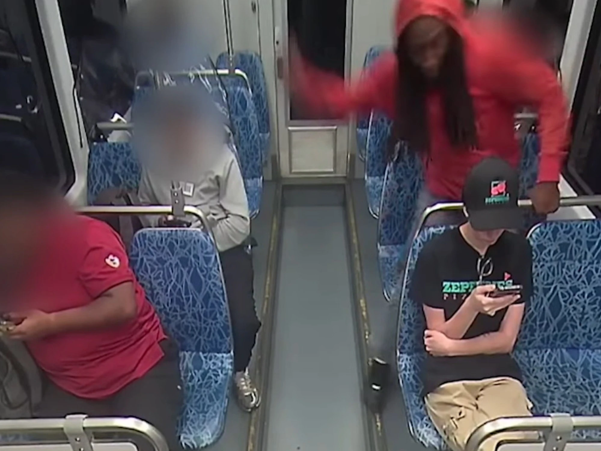 Charlotte, scappa dalla guerra in Ucraina: uccisa a coltellate sul treno senza ragione