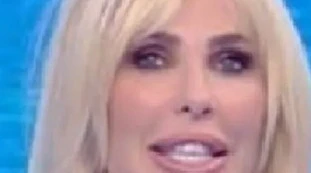 Ilary Blasi, la furia sull'Isola: "Stasera ve lo chiedo", sbotta in diretta