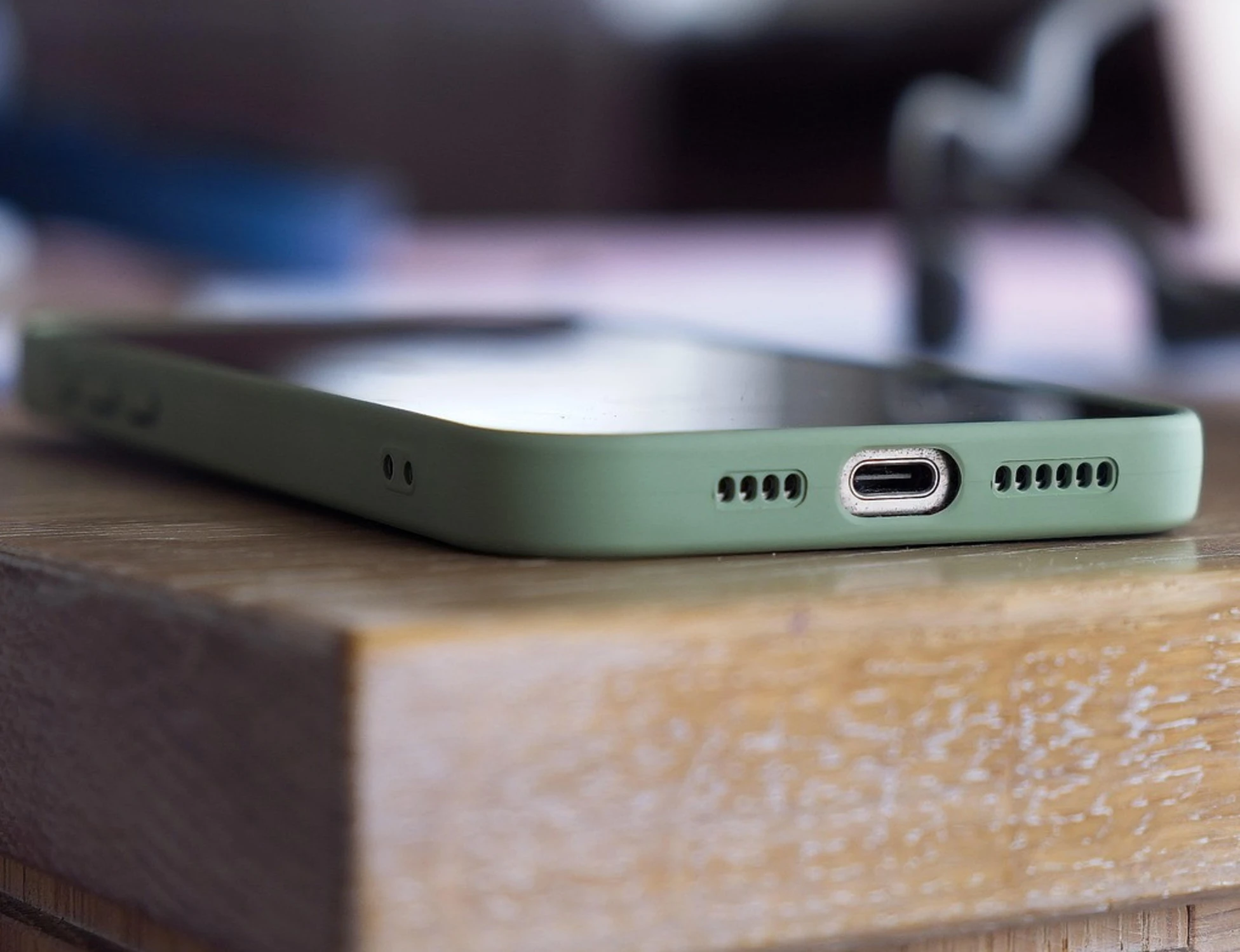 Telemarketing e telefonate selvagge, tra poche ore cambia tutto