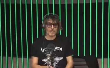 Giuseppe Cruciani smonta Zerocalcare: "Molto meglio loro"
