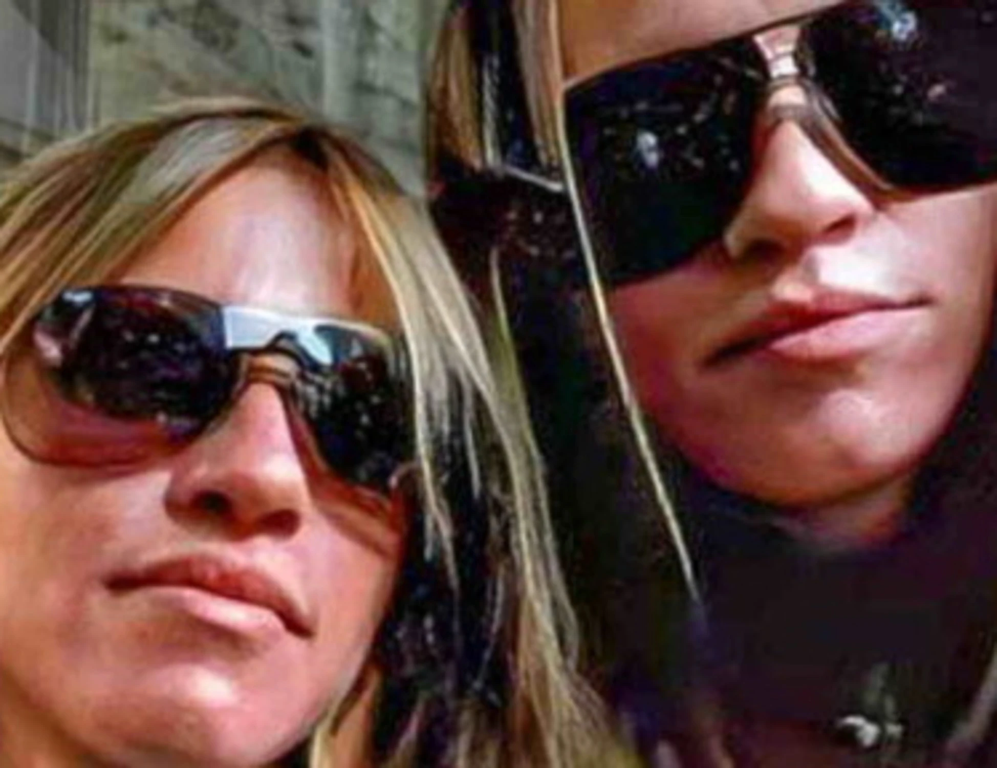 Gemelle K, la festa in piscina e i 200 sms: Garlasco, nuovi dettagli