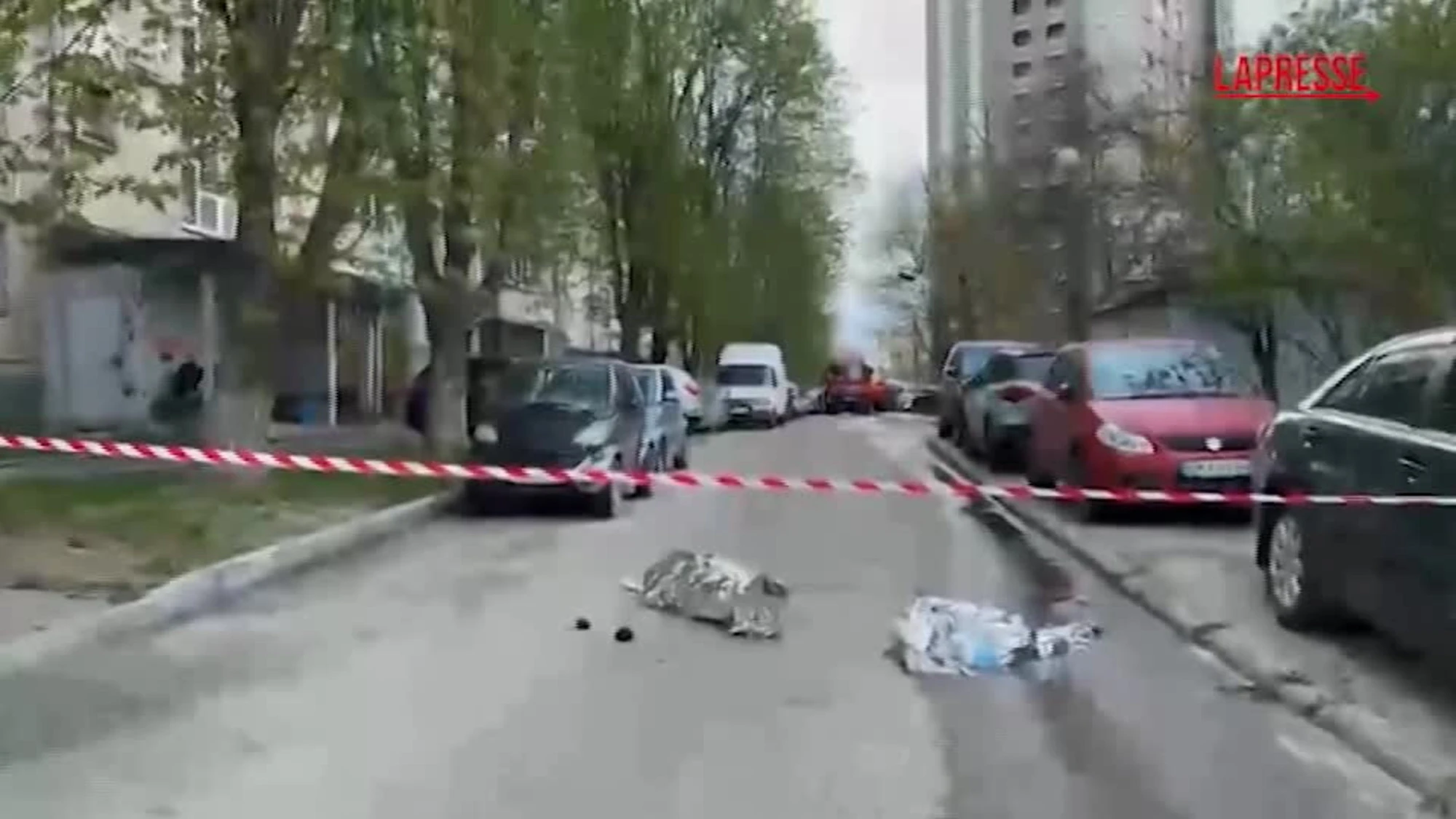 Kiev choc, uomo spara sulla folla e si barrica nel supermercato: 6 morti, chi è