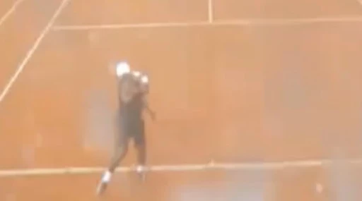 Tennis, raptus di Elias Ymer: vetri in frantumi e partita sospesa, choc in campo