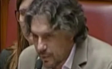 M5s, Francesco Silvestri: "Come godo!". Miseria alla Camera, FdI spiana il grillino