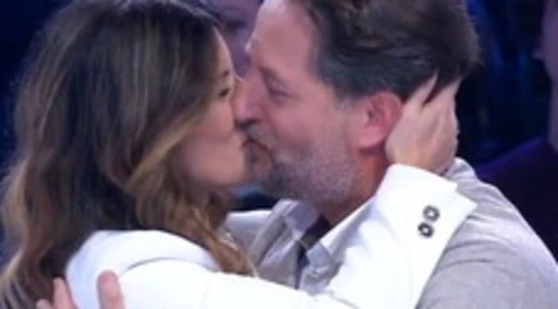 Affari Tuoi, Fancesco sconvolge Amadeus: "Il miracolo che ha salvato la vita a nostro figlio"