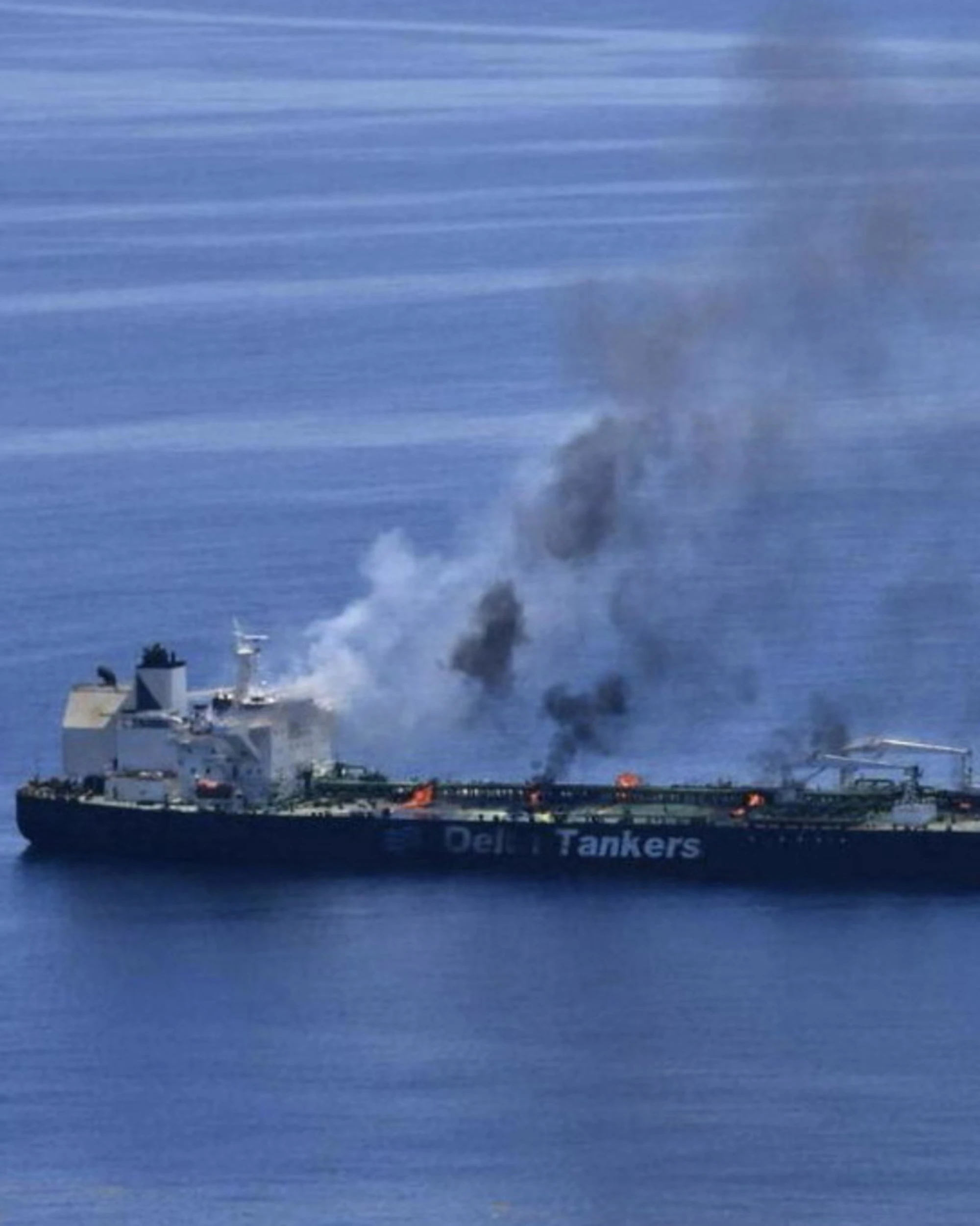 Libia, esplode un'altra petroliera nel Mediterraneo: cosa sta succedendo