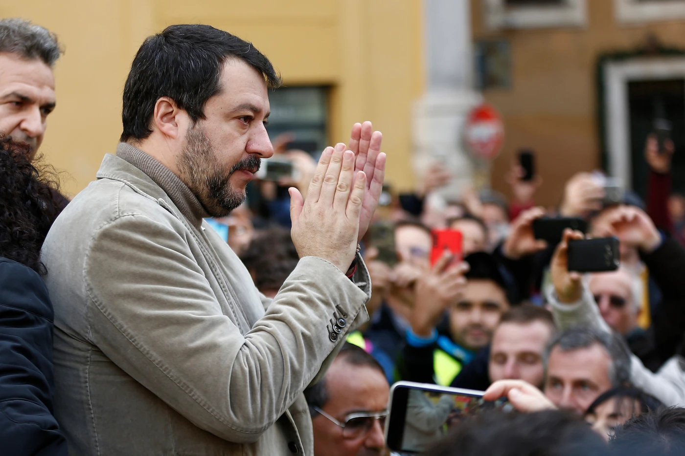 Matteo Salvini, via libera per il trionfo? &quot;Si ritira anche lui&quot;. Pd e M5s si autodistruggono in Calabria