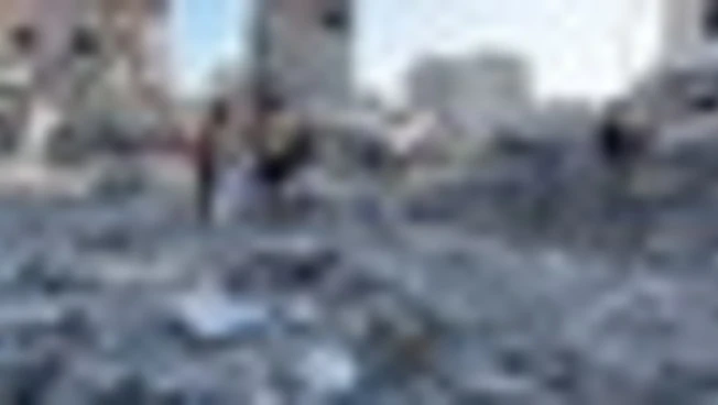 Nuovi violenti in attacchi israeliani a Gaza, almeno 20 morti