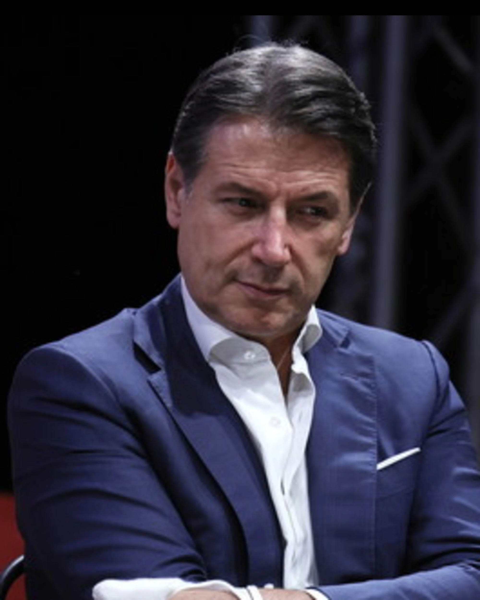 Giuseppe Conte "ha ammesso di aver mentito". FdI e la frase sfuggita che cambia tutto